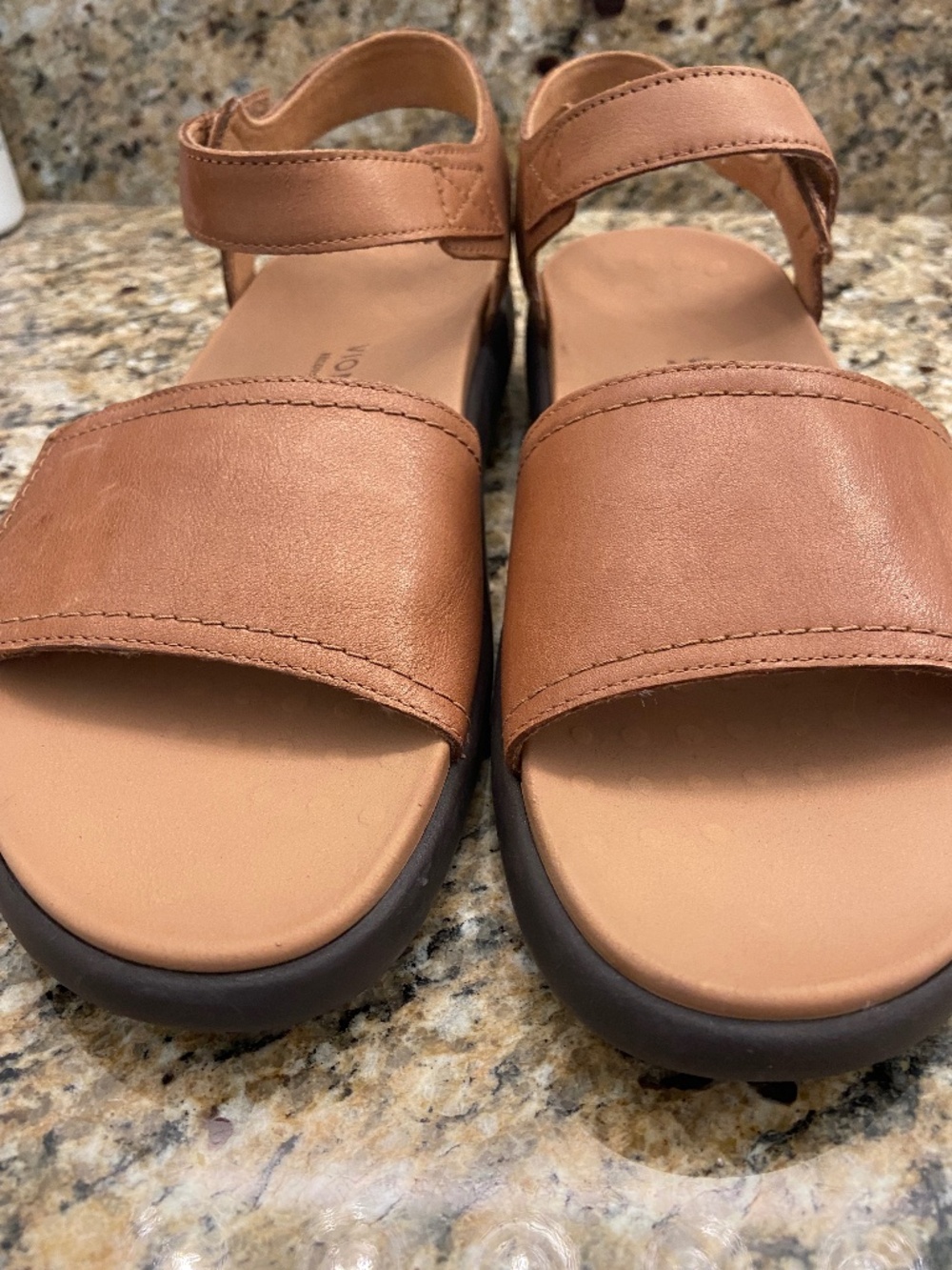 Vionic Women's Awaken Recovery RX Sandals Size 8.5 NEW no box